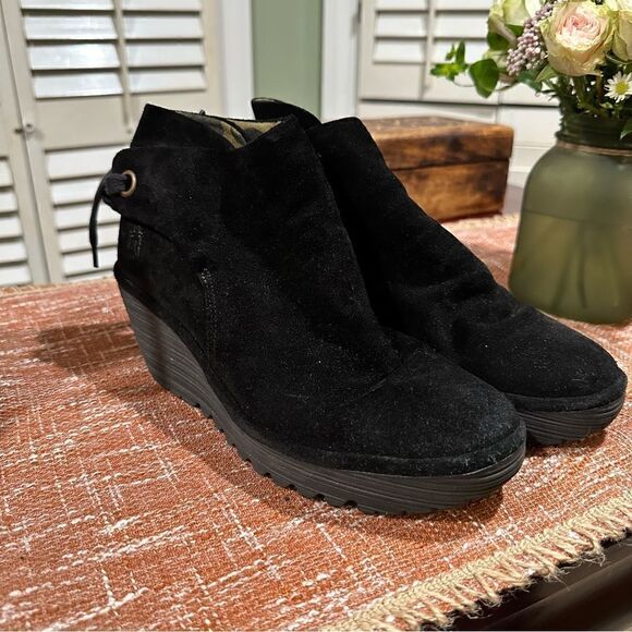 FLY London Suede Ruched Ankle Boots with Tie Detail Yebi Diesel - Picture 4 of 10